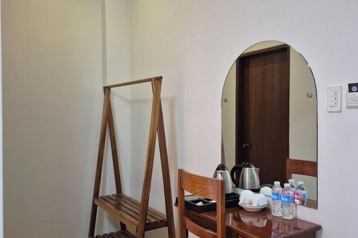 Room 7 of 10