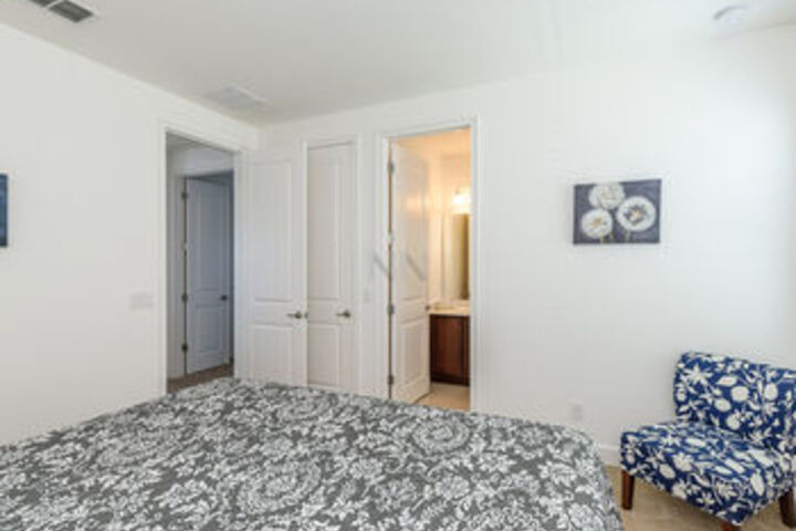 Room 48 of 112