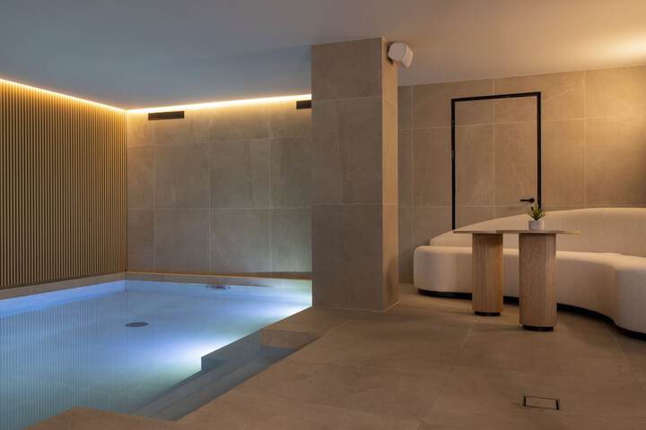Pool 43 of 57