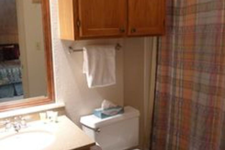 Room 2 of 27