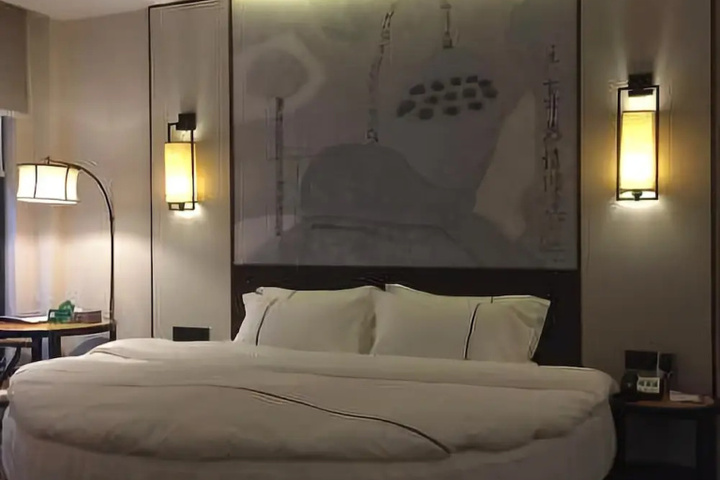 Room 12 of 22