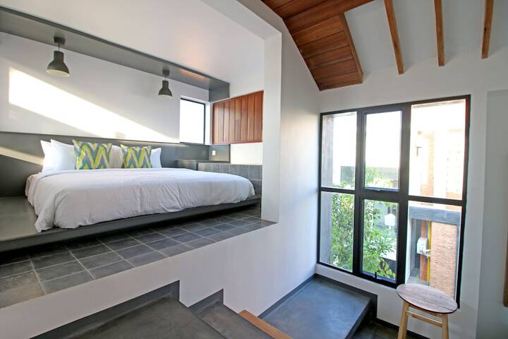 Room 26 of 46