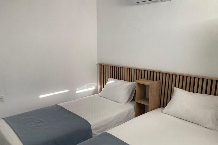 Room 22 of 126