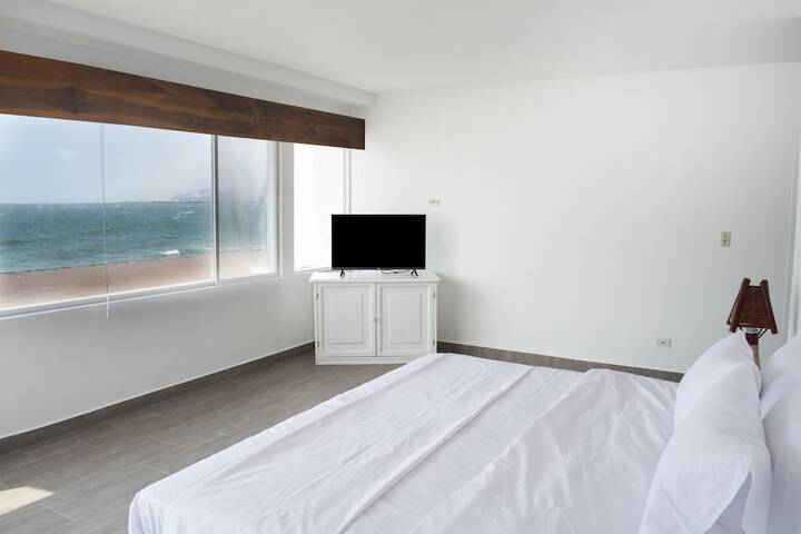 Room 12 of 13