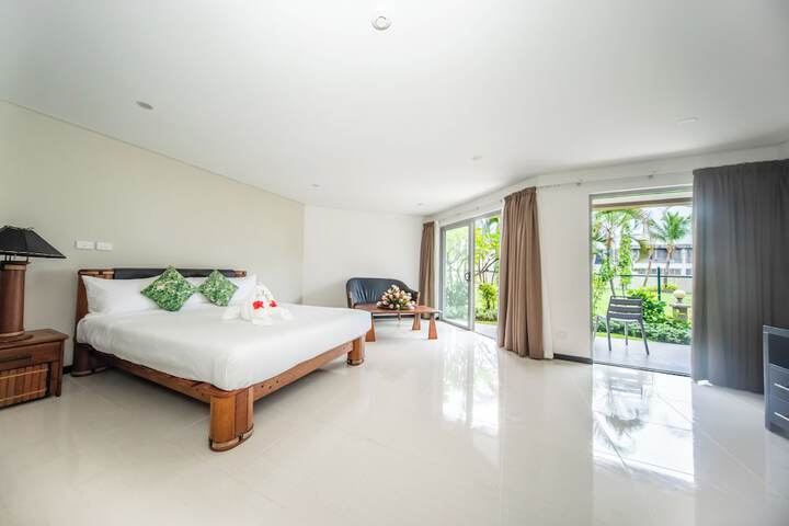 Room 4 of 28