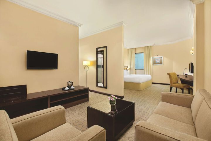 Room 19 of 46