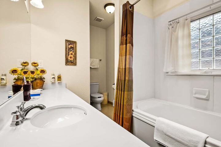 Room 21 of 51