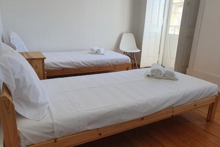 Room 8 of 36