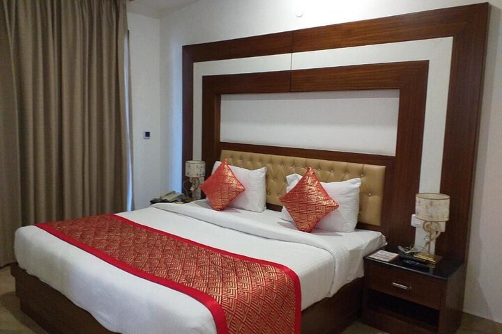 Room 28 of 49