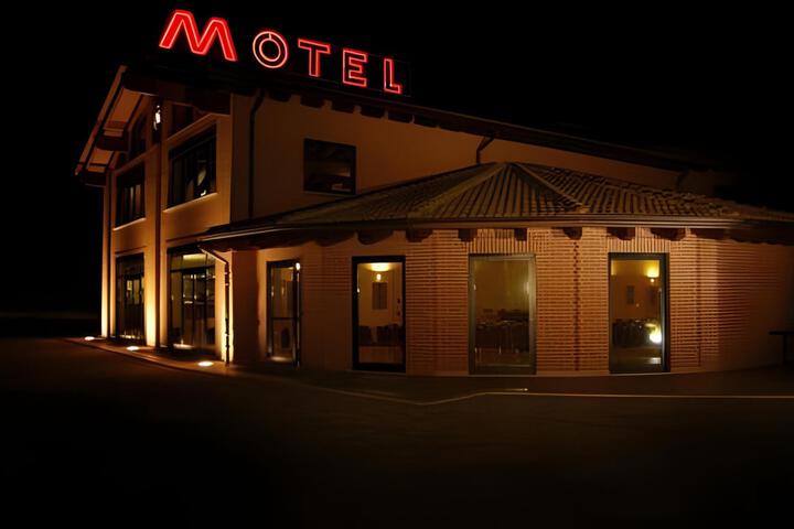 Motel Hotel HM