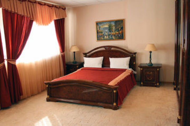 Room 41 of 68