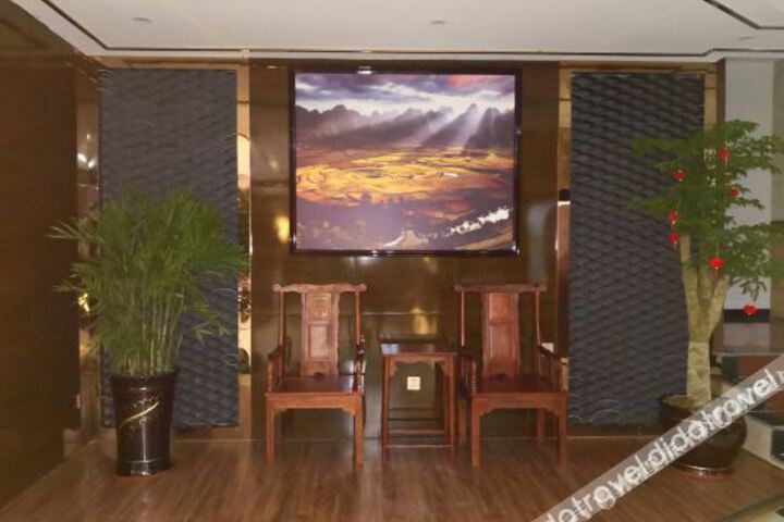 Hotel Interior 4 of 13