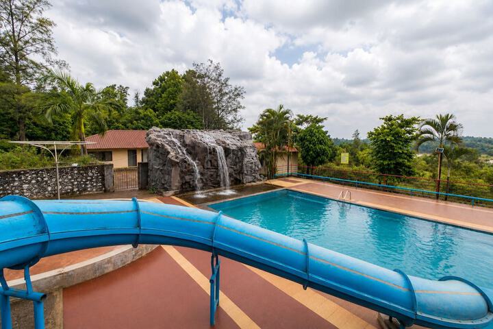 Pool 51 of 88