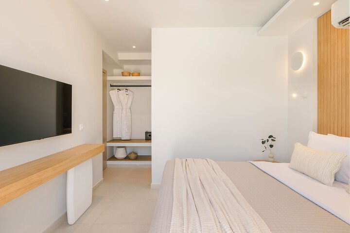 Room 85 of 214