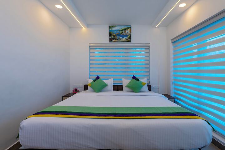 Room 7 of 28