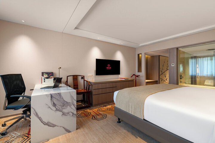 Room 4 of 50