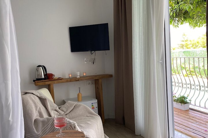 Room 26 of 184