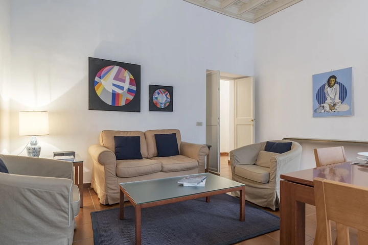 Room 4 of 17