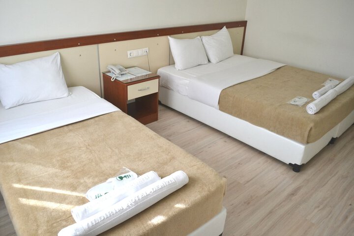 Room 25 of 63