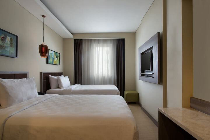 Room 12 of 52