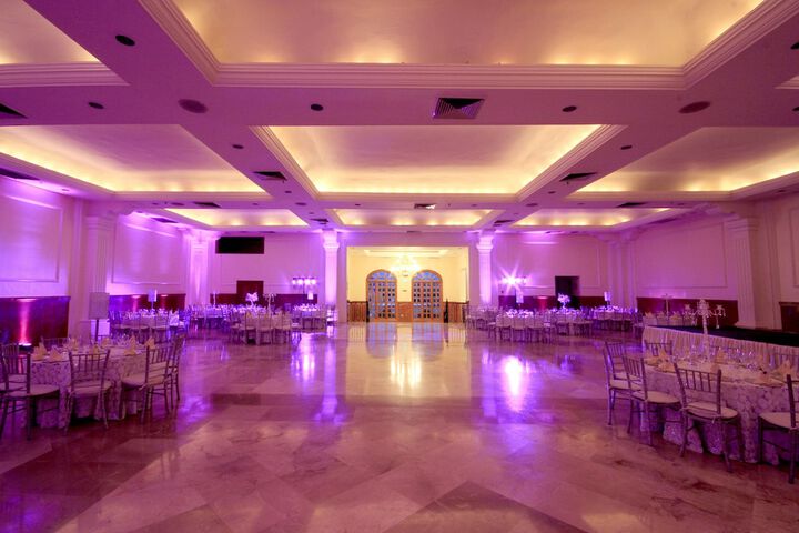Ballroom/Hall 34 of 46
