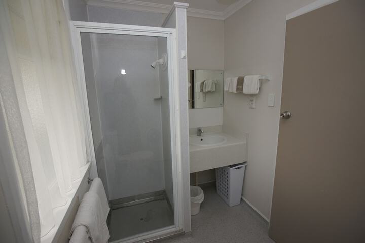 Room 34 of 62