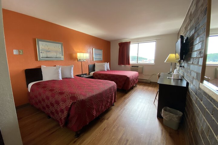 Deluxe 2 Double Beds (3 of 8)