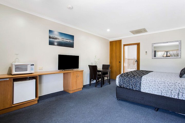 Room 7 of 34
