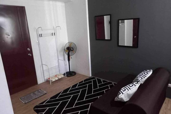 Room 5 of 15