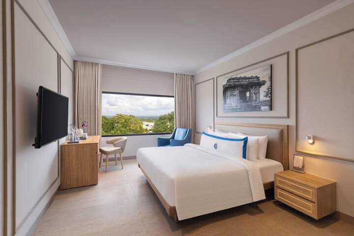 Room 27 of 103