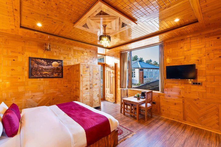 Room 4 of 53