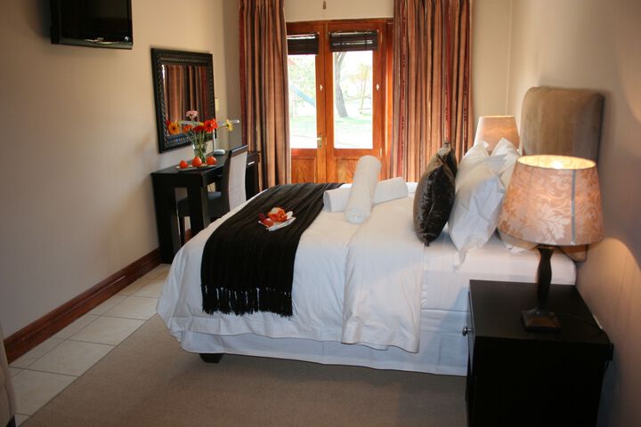 Room 2 of 34