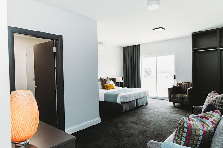 Room 2 of 41