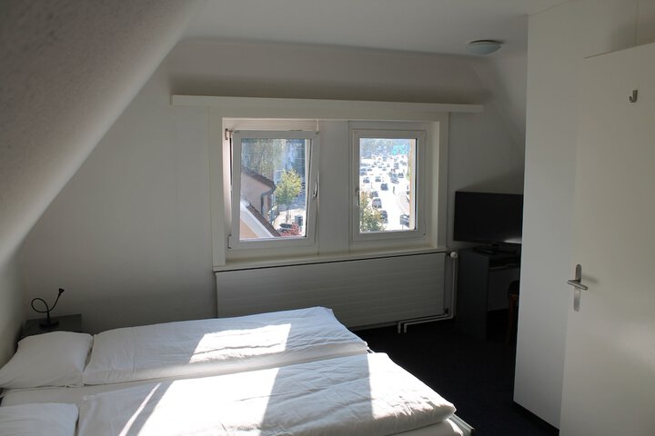 Room 15 of 31