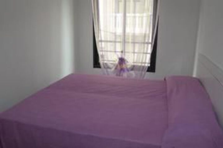 Room 10 of 27