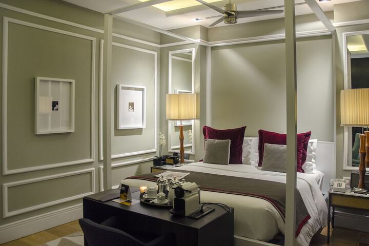Room 70 of 143