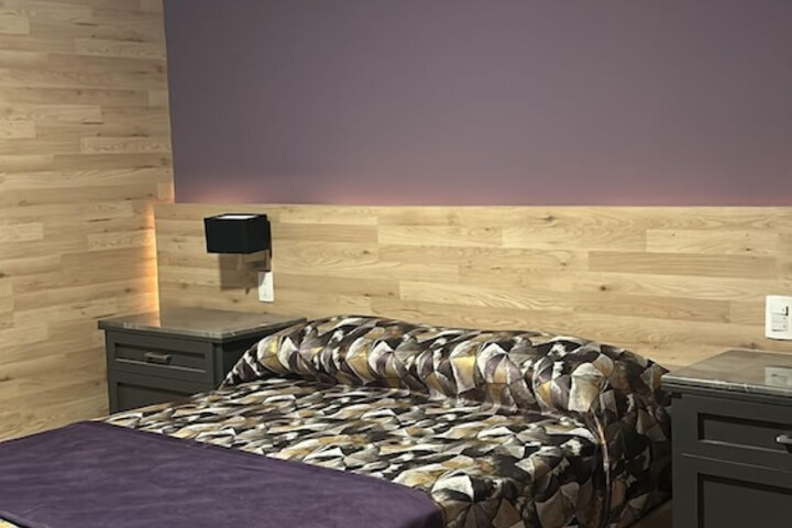 Room 5 of 13