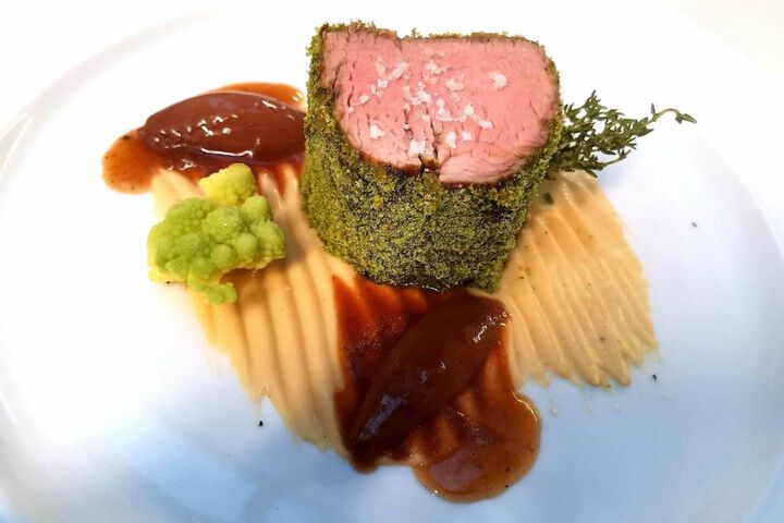 Dining 70 of 79
