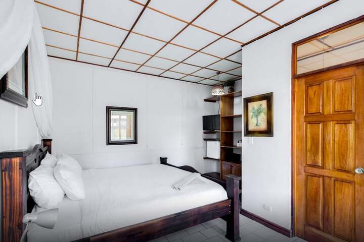 Room 3 of 12