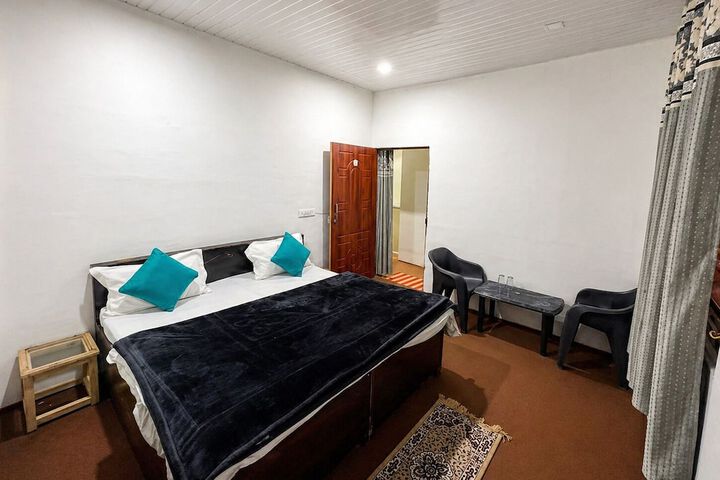 Room 6 of 35