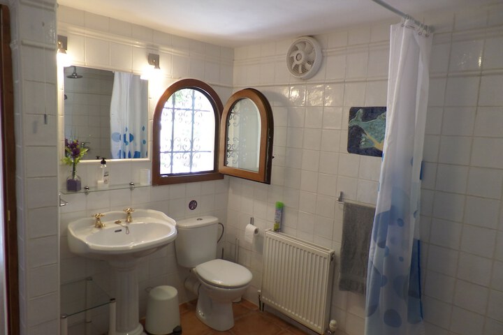 Room 45 of 66
