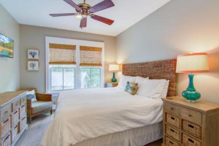 3206 Palm Boulevard in Isle Of Palms, SC