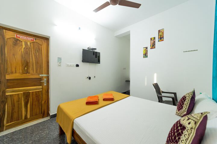Room 14 of 30