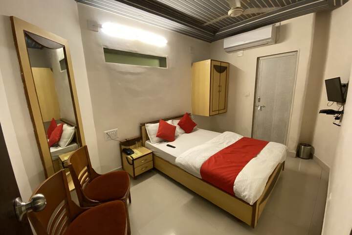 Room 18 of 52