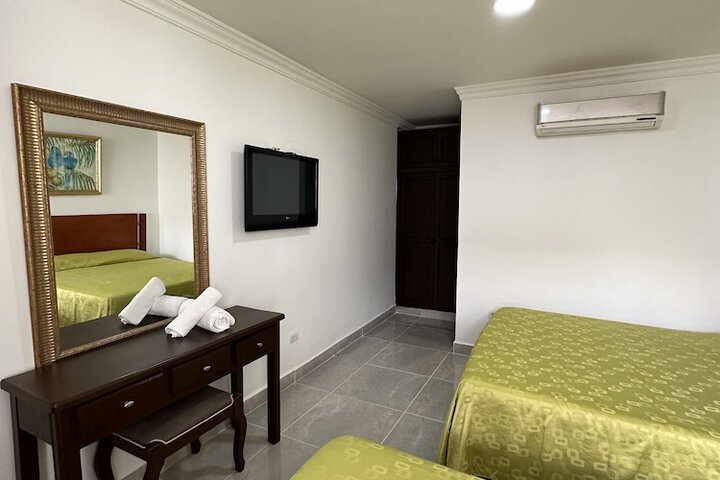 Room 25 of 65