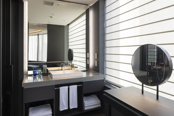 Room 60 of 100