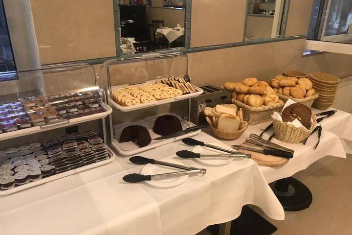 Breakfast buffet