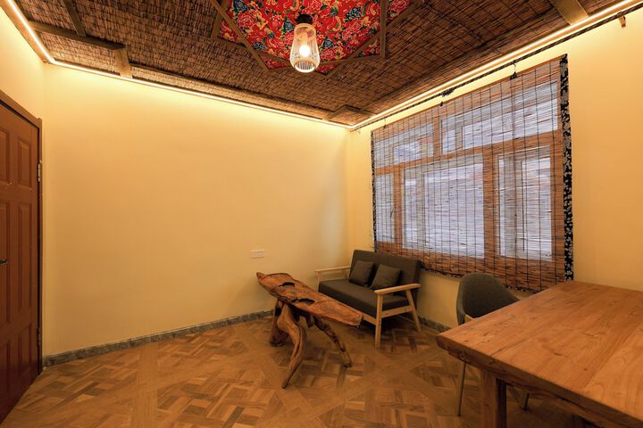 Room 18 of 84