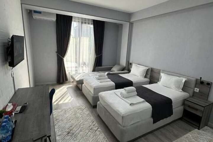 Room 22 of 62