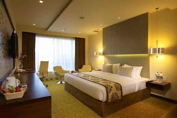 Ganesh Meridian Hotel Ahmedabad